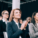 Narcissister manipulerer gennem hjælpende adfærd